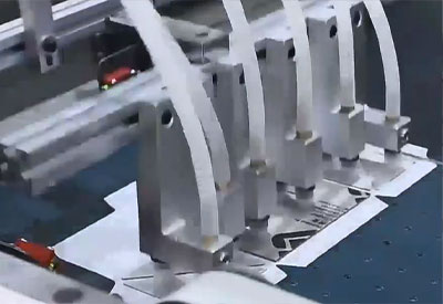 4 photoelectricity Positioning is more accurate